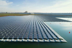 پنل های انرژی خورشیدی شناور