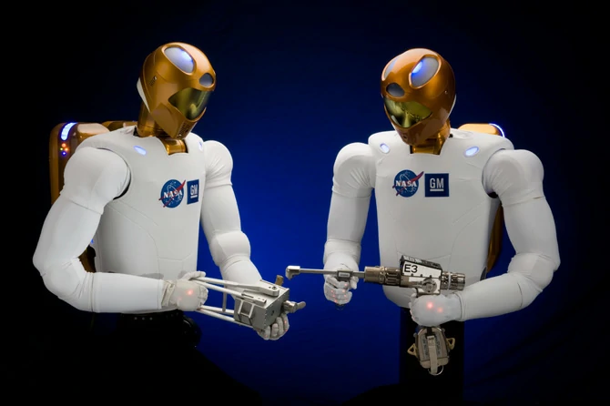 ربات های فضانورد ASR